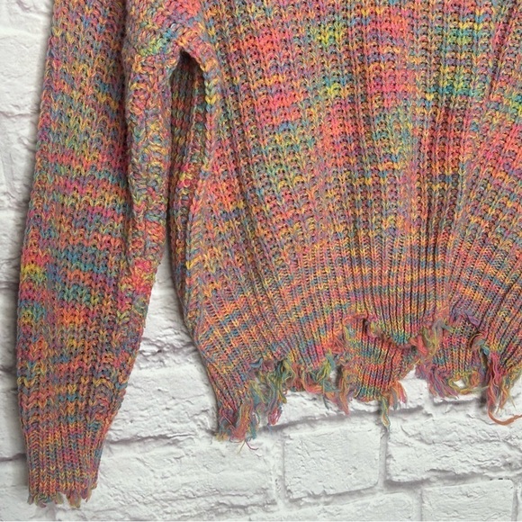 Scrap Work Boutique Marled V-Neckline Fringe Hem Sweater - Picture 5 of 9